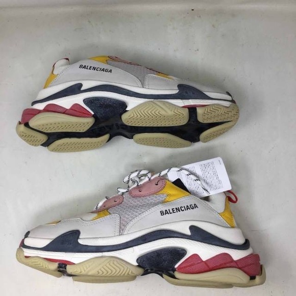 Balenciaga Women’s Triple S Trainer ‘Pink Black’ - Picture 5 of 11